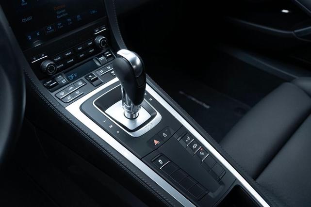 Photo of 2024 GT Silver Metallic Porsche 718 Cayman