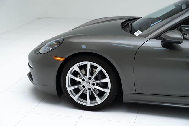 Photo of 2025 Aventurine Green Metallic Porsche 718 Boxster