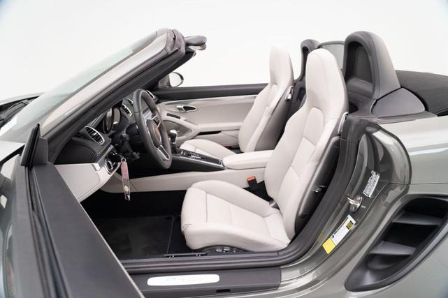 Photo of 2025 Aventurine Green Metallic Porsche 718 Boxster