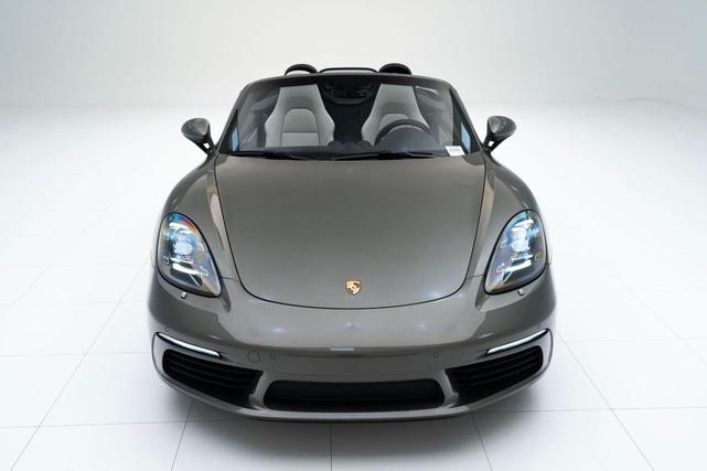 Photo of 2025 Aventurine Green Metallic Porsche 718 Boxster