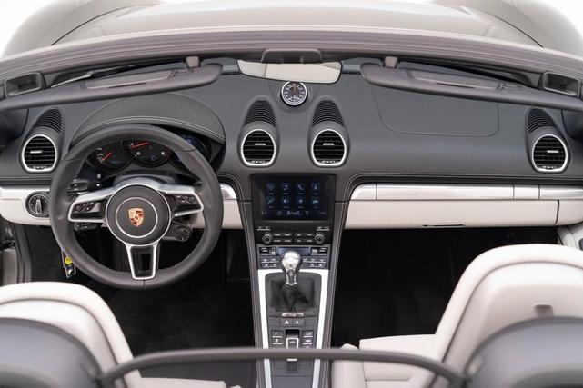 Photo of 2025 Aventurine Green Metallic Porsche 718 Boxster
