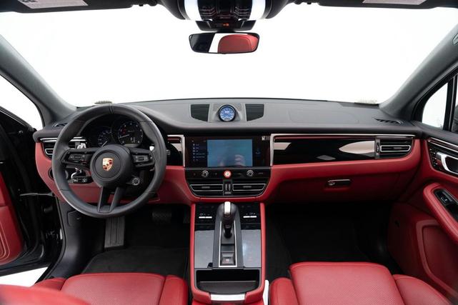 Photo of 2025 Jet Black Metallic Porsche Macan