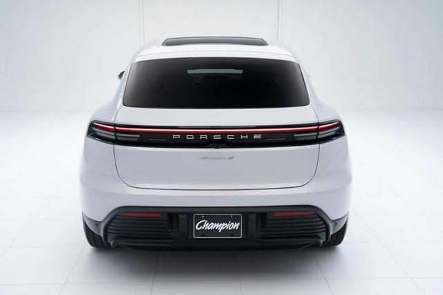 Photo of 2024 Ice Grey Metallic Porsche Macan