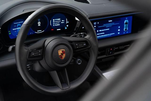 Photo of 2024 Ice Grey Metallic Porsche Macan
