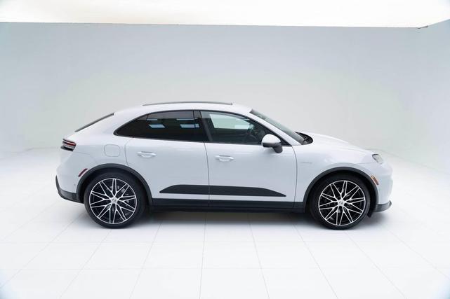Photo of 2024 Ice Grey Metallic Porsche Macan
