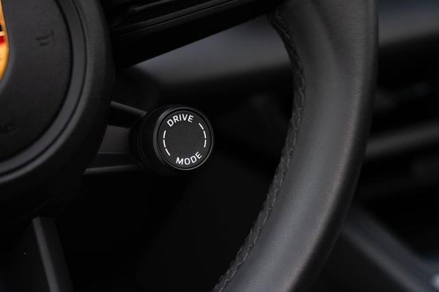 Photo of 2024 Ice Grey Metallic Porsche Macan