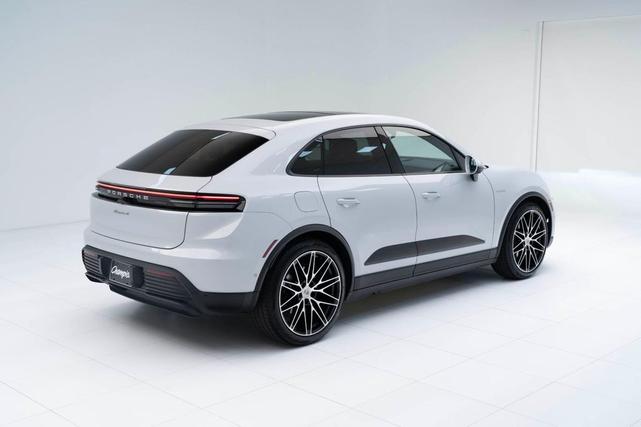 Photo of 2024 Ice Grey Metallic Porsche Macan