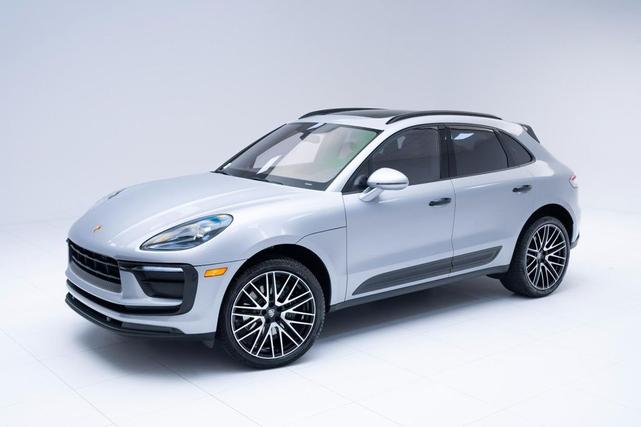 Photo of 2022 Dolomite Silver Metallic Porsche Macan