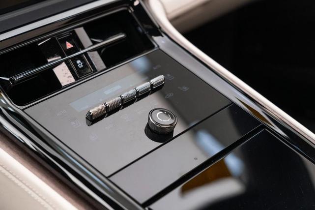 Photo of 2025 Lugano Blue Porsche Panamera