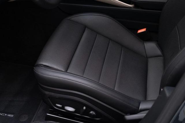 Photo of 2025 Volcano Grey Metallic Porsche Panamera