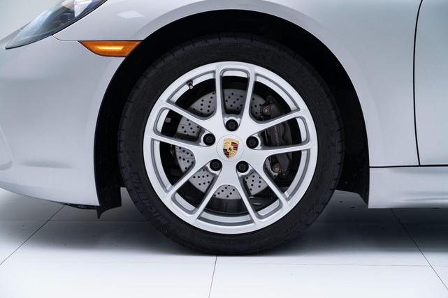 Photo of 2019 GT Silver Metallic Porsche 718 Cayman