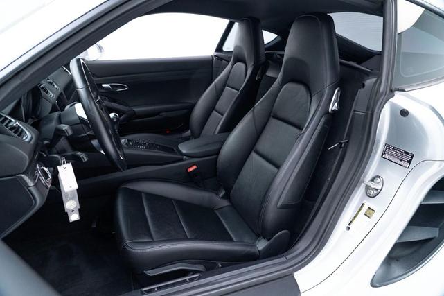 Photo of 2019 GT Silver Metallic Porsche 718 Cayman