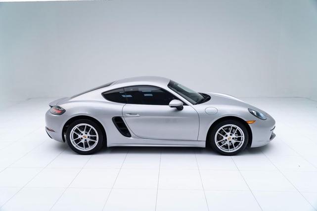 Photo of 2019 GT Silver Metallic Porsche 718 Cayman