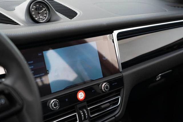 Photo of 2025 Black Porsche Macan