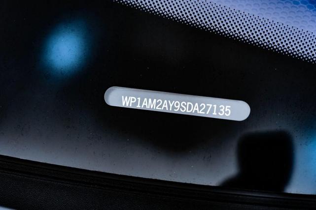 Photo of 2025 Arctic Grey Porsche Cayenne