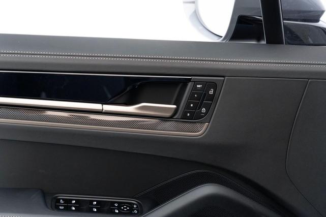 Photo of 2025 Arctic Grey Porsche Cayenne