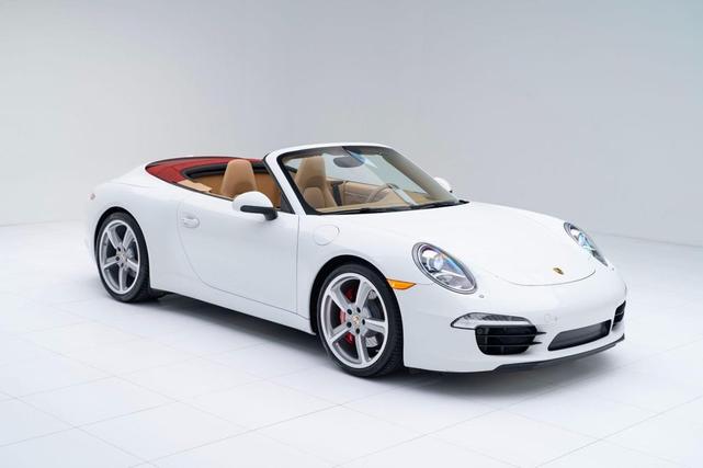 Photo of 2013 White Porsche 911