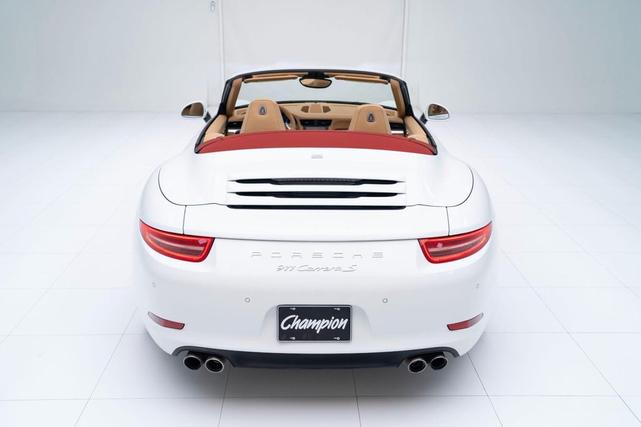 Photo of 2013 White Porsche 911