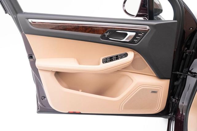Photo of 2025 Copper Ruby Metallic Porsche Macan