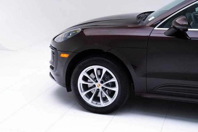 Photo of 2025 Copper Ruby Metallic Porsche Macan