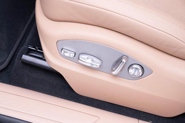 Photo of 2025 Copper Ruby Metallic Porsche Macan