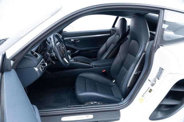 Photo of 2024 White Porsche 718 Cayman