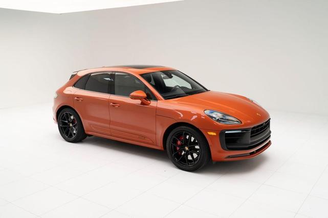 Photo of 2022 Papaya Metallic Porsche Macan