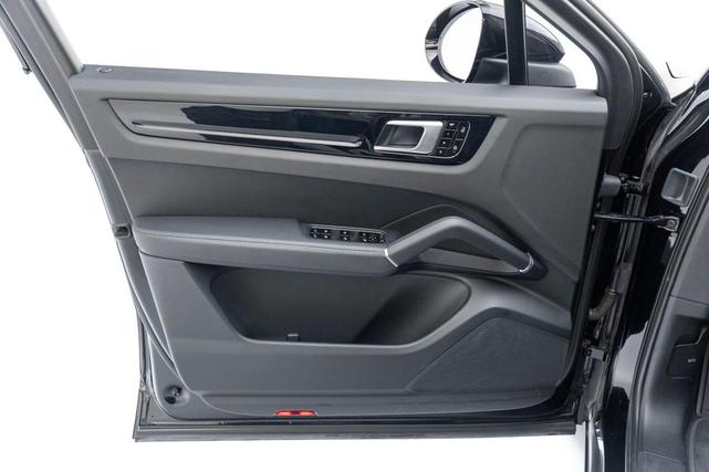 Photo of 2021 Black Porsche Cayenne