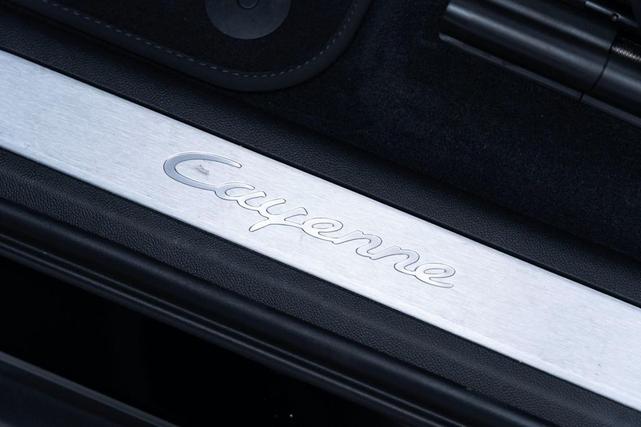 Photo of 2021 Black Porsche Cayenne