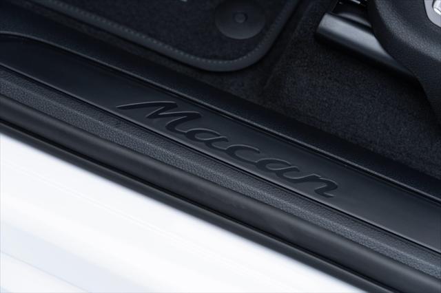 Photo of 2024 White Porsche Macan