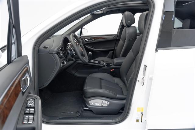 Photo of 2024 White Porsche Macan