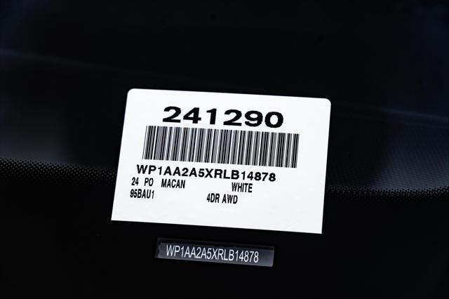 Photo of 2024 White Porsche Macan