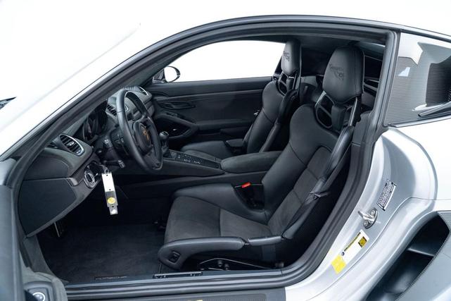 Photo of 2023 GT Silver Metallic Porsche 718 Cayman