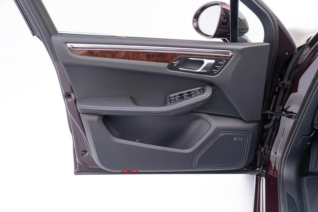 Photo of 2025 Copper Ruby Metallic Porsche Macan
