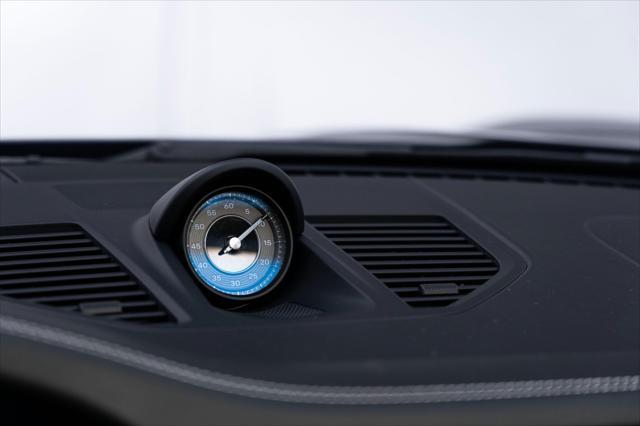 Photo of 2022 Black Porsche 911