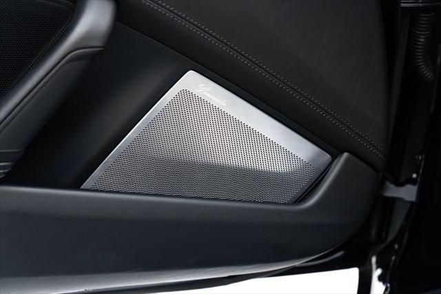 Photo of 2022 Black Porsche 911