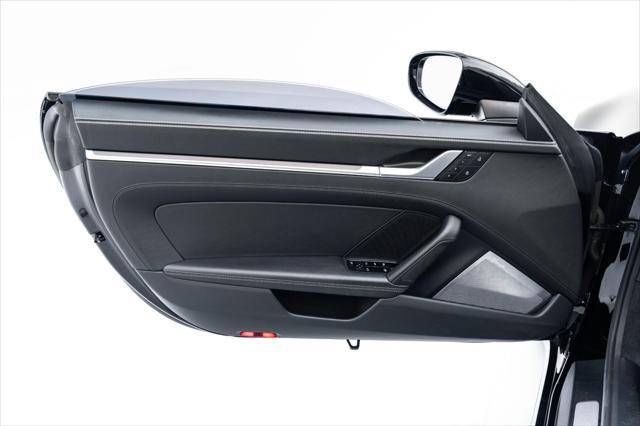 Photo of 2022 Black Porsche 911