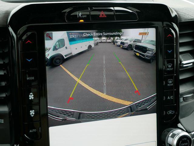 Photo of 2025 Diamond Black Crystal Pearlcoat RAM 1500