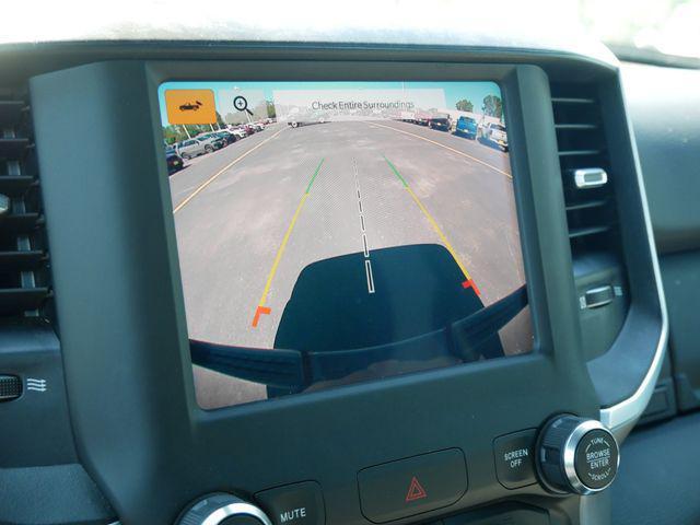 Photo of 2022 Granite Crystal Metallic Clearcoat RAM 1500