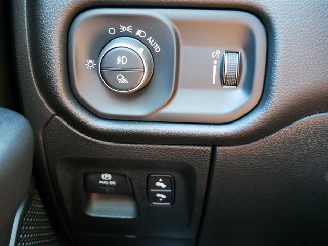 Photo of 2022 Granite Crystal Metallic Clearcoat RAM 1500