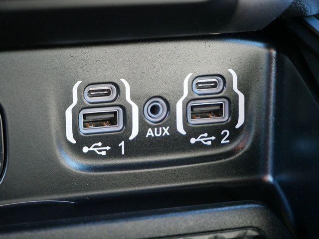 Photo of 2022 Diamond Black Crystal Pearlcoat RAM 1500
