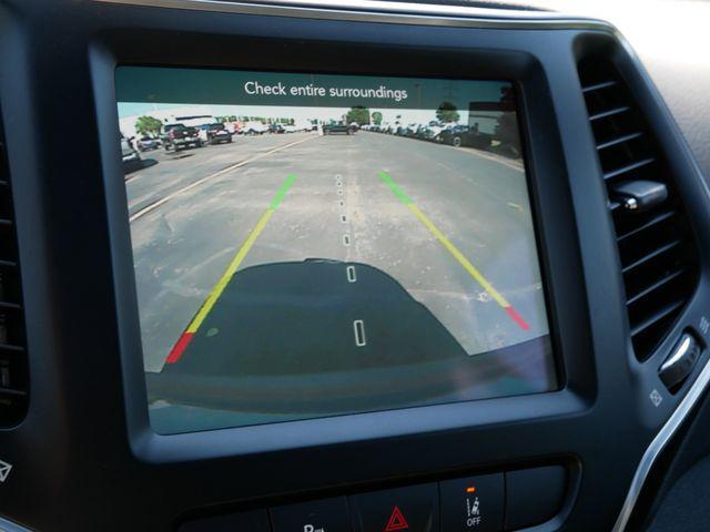 Photo of 2021 Granite Crystal Metallic Clearcoat Jeep Cherokee