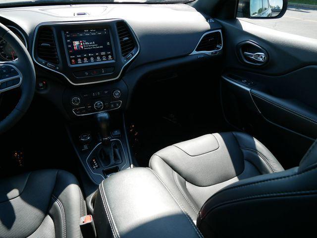 Photo of 2021 Granite Crystal Metallic Clearcoat Jeep Cherokee