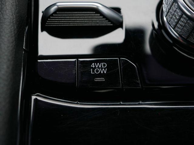 Photo of 2024 Diamond Black Crystal Pearlcoat Jeep Grand Cherokee L
