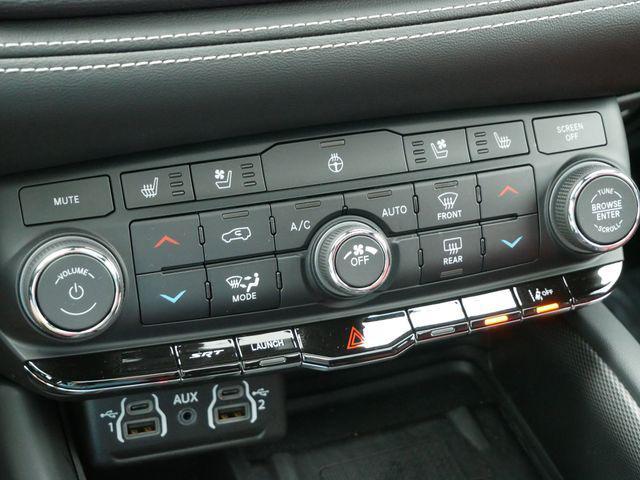 Photo of 2024 DB Black Crystal Clearcoat Dodge Durango
