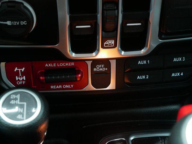 Photo of 2025 Bright White Clearcoat Jeep Wrangler