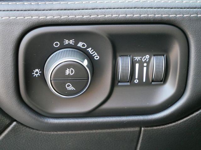 Photo of 2024 Diamond Black Crystal Pearlcoat RAM 2500
