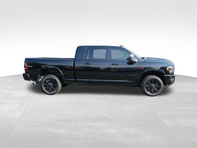Photo of 2024 Diamond Black Crystal Pearlcoat RAM 2500