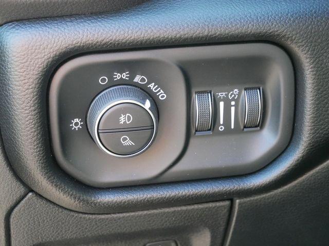 Photo of 2025 Billet Silver Metallic Clearcoat RAM 1500