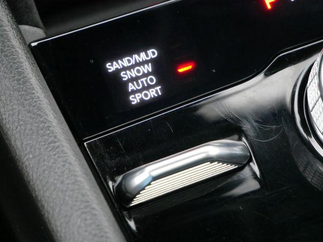 Photo of 2022 Diamond Black Crystal Pearlcoat Jeep Grand Cherokee